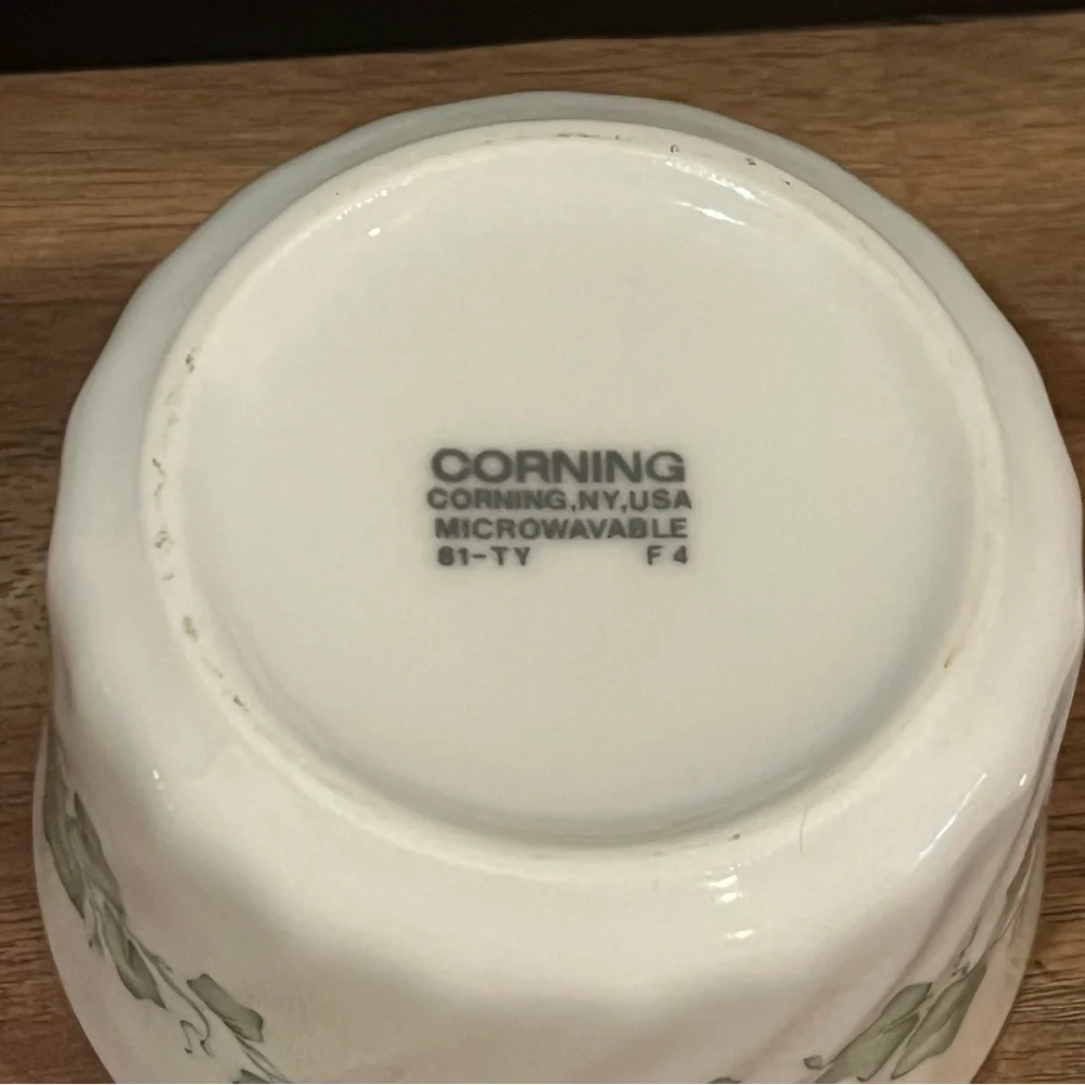 Corelle Callaway Sugar Bowl with Lid